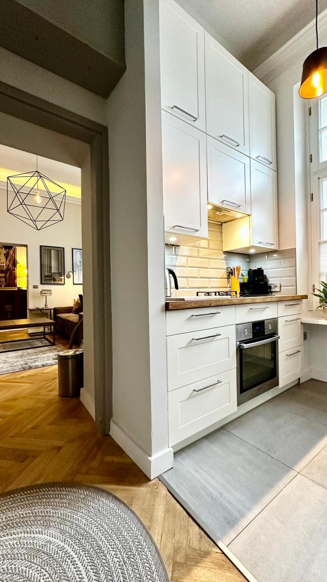 4M High Apartment In Heart Of Warsaw! Esterno foto